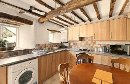 Hawkshead House | Flag Cottage
