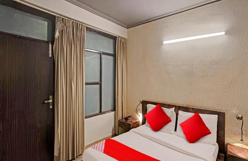 Sector 27 Hotel | Flagship Hotel City Link By Ratiram Palace