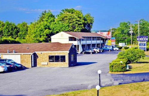 Groton Hotel | Flagship Inn & Suites