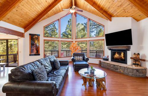 Flagstaff House | Flagstaff Retreat: Deck Spa Game Room Stunning Views