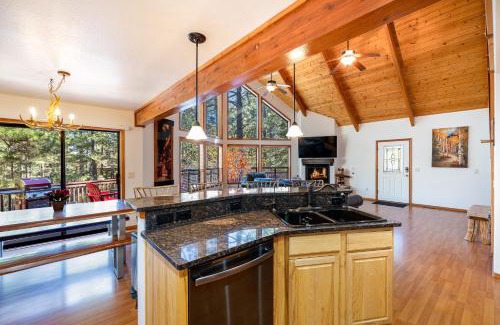 Flagstaff House | Flagstaff Retreat: Deck Spa Game Room Stunning Views