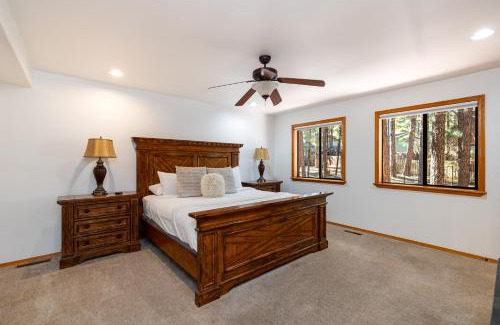 Flagstaff House | Flagstaff Retreat: Deck Spa Game Room Stunning Views