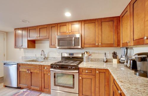 Flagstaff House | Flagstaff Townhome with Grill about 3 Mi to Downtown!