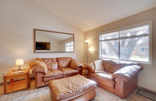 Flagstaff House | Flagstaff Townhome with Grill about 3 Mi to Downtown!