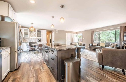 West Colorado Springs House | Flagstone Hall! Family Home w/Scenic Views