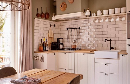 Schafelt House | Flamboyant Farmhouse in Baarlo with Hot Tub, Garden
