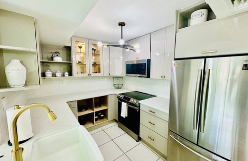 Hialeah House | Flamingo Garden TownHome-Centrally Located 3 BR 1.5 BA + Free Parking