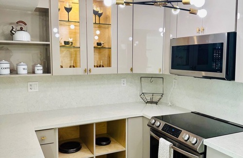 Hialeah House | Flamingo Garden TownHome-Centrally Located 3 BR 1.5 BA + Free Parking