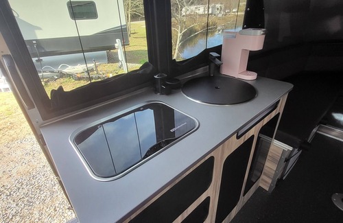 Morganton House | Flamingo Ridge - Lakeside Airstream in Blue Ridge