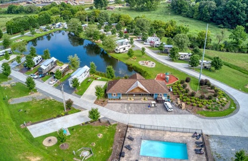 Morganton House | Flamingo Ridge - Lakeside Airstream in Blue Ridge