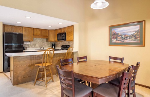Sapphire Condo | FLASH SALE! Nice 2 Bedroom Near Sapphire Valley Ski Area w/Resort Indoor Pool, WiFi & More