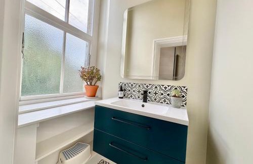 Shoscombe Apartment | Flat 1, Waterloo Apartments