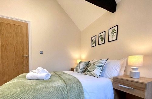 Saffron Walden Apartment | Flat 10A-Cosy & stylish central apartment