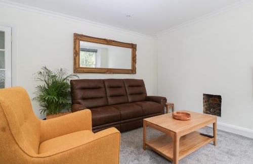 Cheltenham House | Flat 2 Battledown Grange
