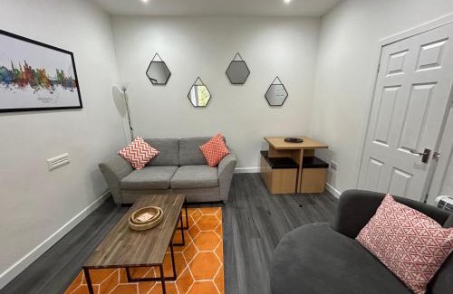 Inverness City Centre Apartment | Flat 2a - Modern Flat Close to City Centre Ideal for Couples