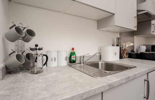 Chinatown Apartment | Flat 3, Colquitt St, 1 Bed, L1 - Pass the Keys