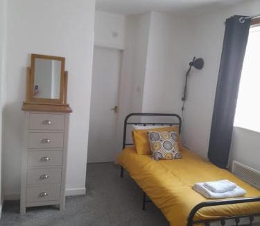 Doncaster Apartment | Flat 4 Corner House