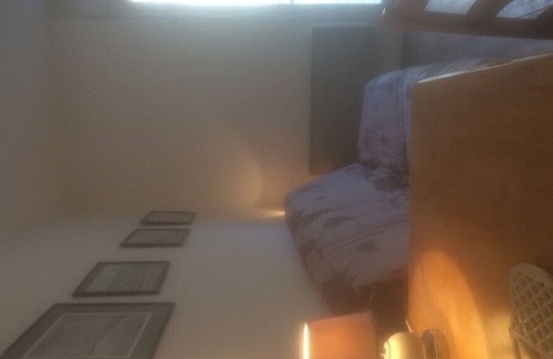Blaye Apartment | Flat & balcony center Blaye