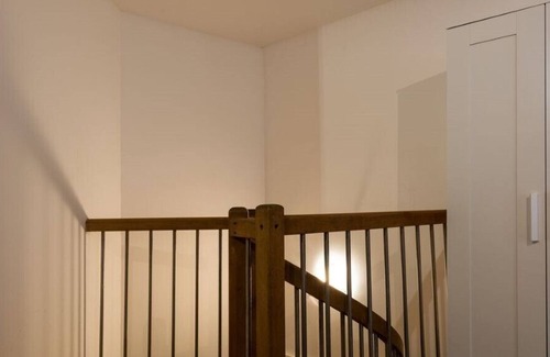 Blaye Apartment | Flat & balcony center Blaye