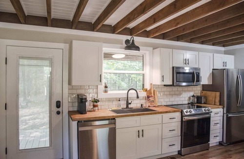 Tracy City Cabin | Flat Branch Lodge - Tracy City, TN