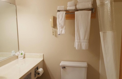 Hayward Hotel | Flat Creek Lodge