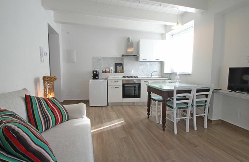 Pietrasanta Apartment | Flat for 4 Persons - WiFi - Air conditioning - 6km from the sea