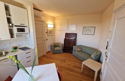 Petroio Apartment | Flat II