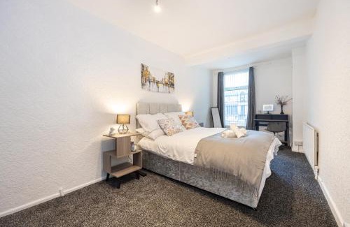 Cheetham Hill Apartment | Flat In Greater Manchester