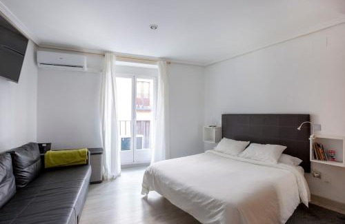 Malasana Apartment | Flat in Madrid Malasaña, Plaza España