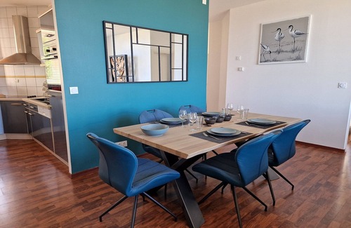 Plougasnou Apartment | Flat in Primel with Sea View & Beaches Nearby