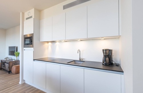 Westende Apartment | Flat in Westende with Natural Pool