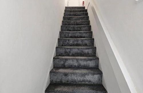 Bridgend Apartment | Flat - Sleeps 4 - WiFi