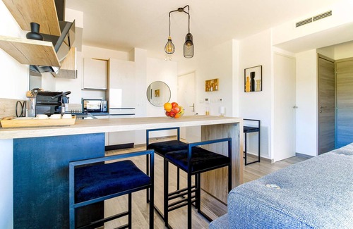 Le Lavandou Apartment | Flat - terrace, pool and garage-Cleaning included