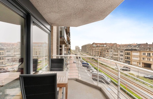 Blankenberge Apartment | Flat with Terrace & Play Area