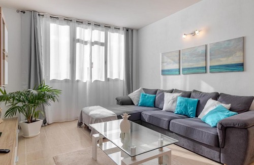 Vecindario Apartment | Flatguest Trebolina - 3Bdr - FastWiFi - Parking