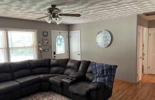 Hardy House | Flathead Retreat New Listing.Back2School Labor Day Special.✅ it out. Pets Welcom