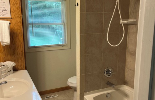 Hardy House | Flathead Retreat New Listing.Back2School Labor Day Special.✅ it out. Pets Welcom