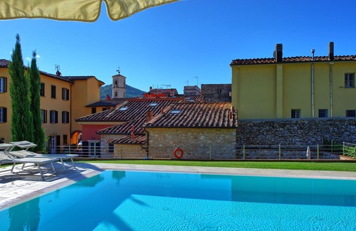 Santa Maria del Giudice Apartment | Flavia 5 - Vacation Rental with swimming pool in Lucca