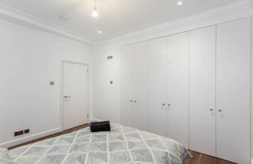 Castle Baynard Apartment | Fleet Street Apartment 3