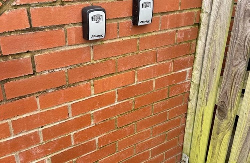 Gateshead Apartment | Fleetwood - 3 bedroom apartment, fab 4 contractors