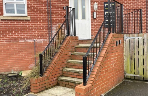Gateshead Apartment | Fleetwood - 3 bedroom apartment, fab 4 contractors