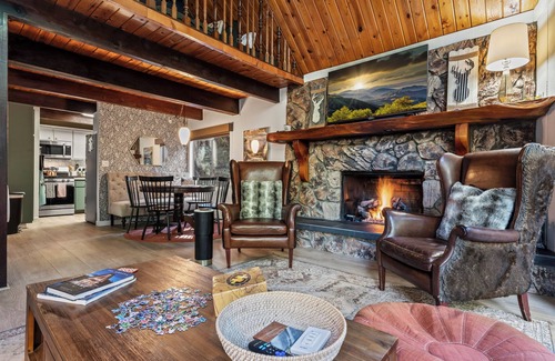 Arrowhead Villas Cabin | Fleming Creek Hideaway + Next to Creek + Fire-Pit!