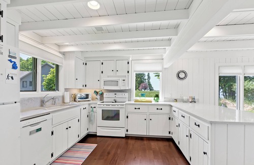 West Olive House | Fletcher Cottage: near Grand Haven's beautiful beaches.