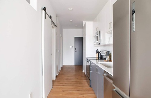 Yankee Hill Apartment | Flexhome East Side 1BR NO6 - Balcony+Pool+Gym