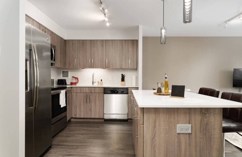 Near West Side Apartment | Flexhome Medical District 1BR - Pool + Gym (CHI29)