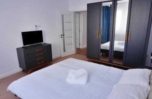 Sibiu Apartment | FLH - Henri Loft
