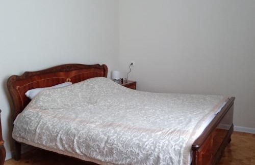 Kutaisi Apartment | Fligel in the garden