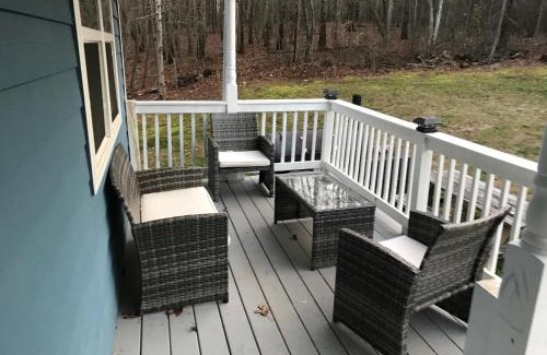 Acworth House | Flint Hill