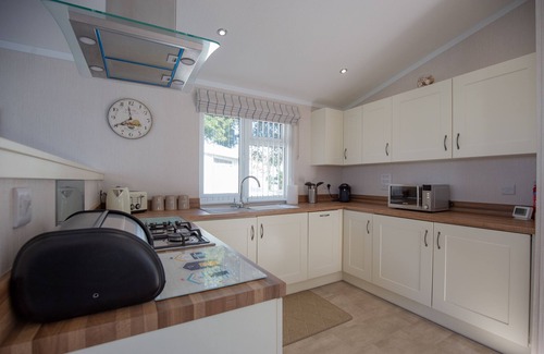 Mudeford House | Flip Flops - a luxury lodge by the beach on Sandhills Holiday Park, Mudeford