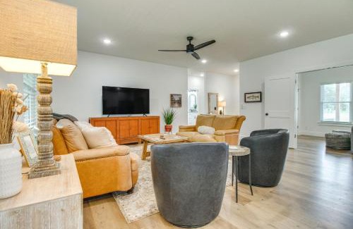 Flippin House | Flippin Vacation Rental Walk to White River!